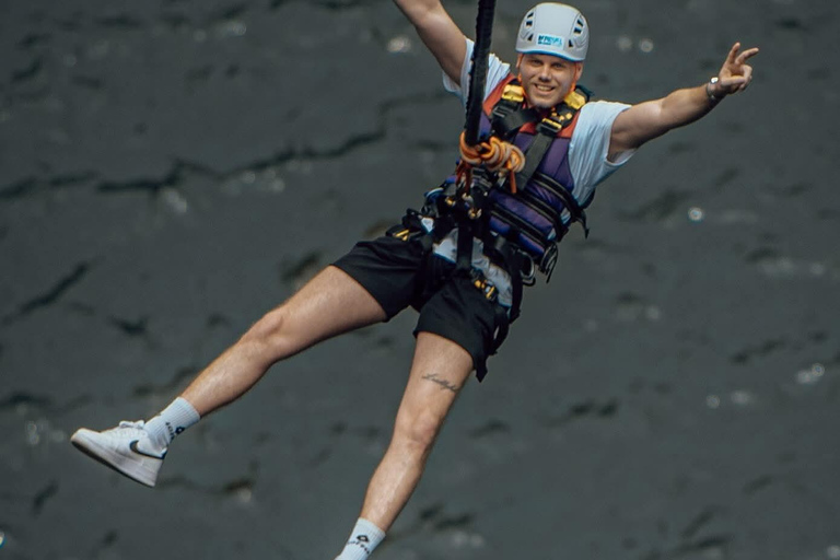 From Kandy: Lakshapana Waterfall Bungee Jump with Pickup