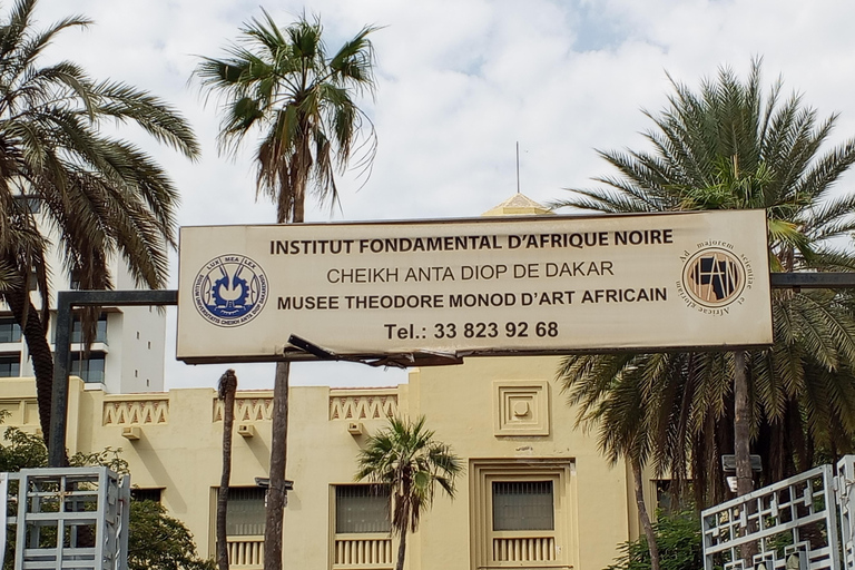 Dakar: Muzeum Cywilizacji Czarnej i wycieczka do Théodor MonodDakar: muzea czarnej cywilizacji i wycieczka po Théodor Monod