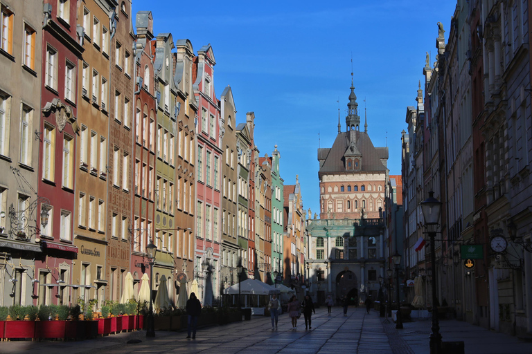 Exclusive Gdańsk: Museums, Skyline Toast & Michelin Dinner