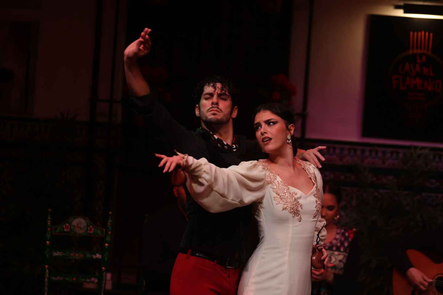 Sevilla: Traditional Flamenco Show at La Casa del Flamenco