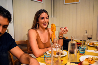 Bologna: Local Foodie Tour with 10 Tastings and Wine