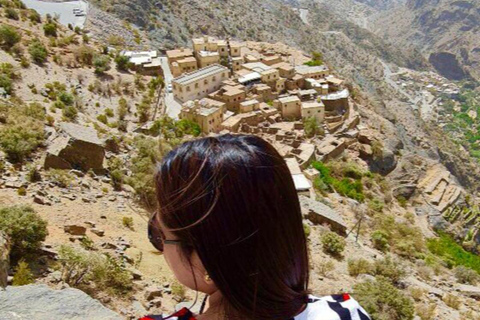 Muscat: Green Mountain with Castle, Fossil & Villages Tour