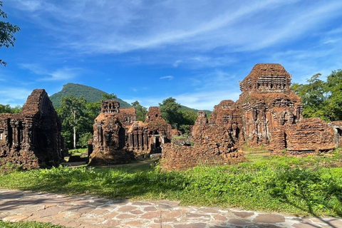 Dagtocht Marble Mountains, Lady Buddha & My Son heiligdomVertrek uit Hoi An