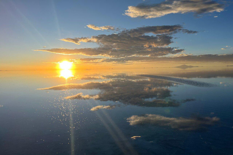 Uyuni: 2-Day Salt Flats Tour with Incahuasi Island