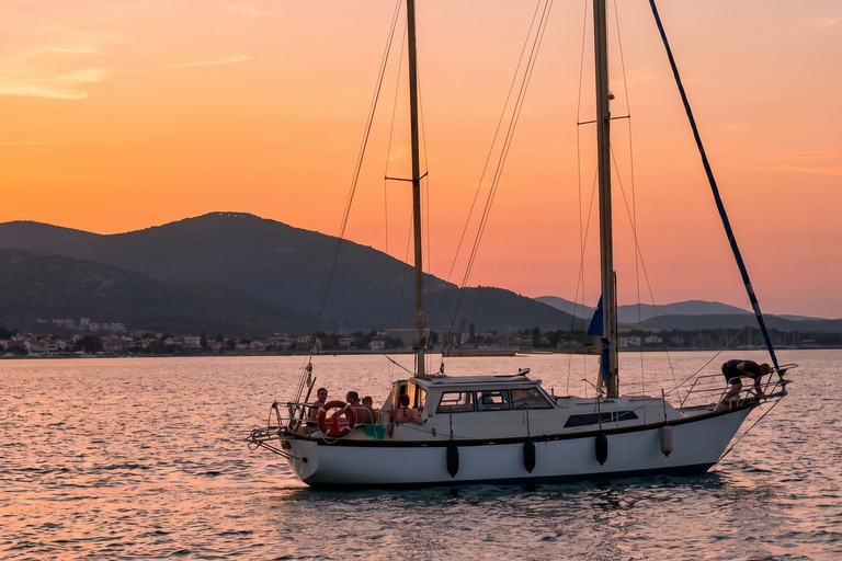 Alghero: Slow Morning Sailing & Swimming Stops (Adults Only) Boat for exclusive use (Adults Only)