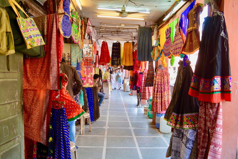 Jaipur: Private Shopping Tour with Hotel Pickup