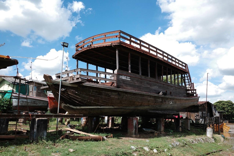 Ayutthaya: Private Boat Tour with Photographer & Shipyard