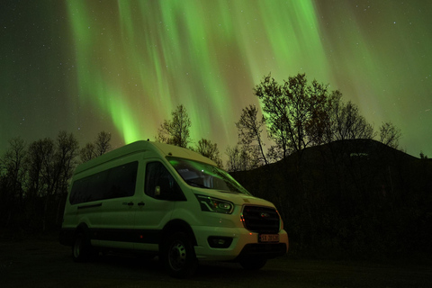 Tromsø: English/Spanish Aurora Pathfinder Tour with Photos Tromsø: English/Spanish Aurora Hunting Private Minibus Tour
