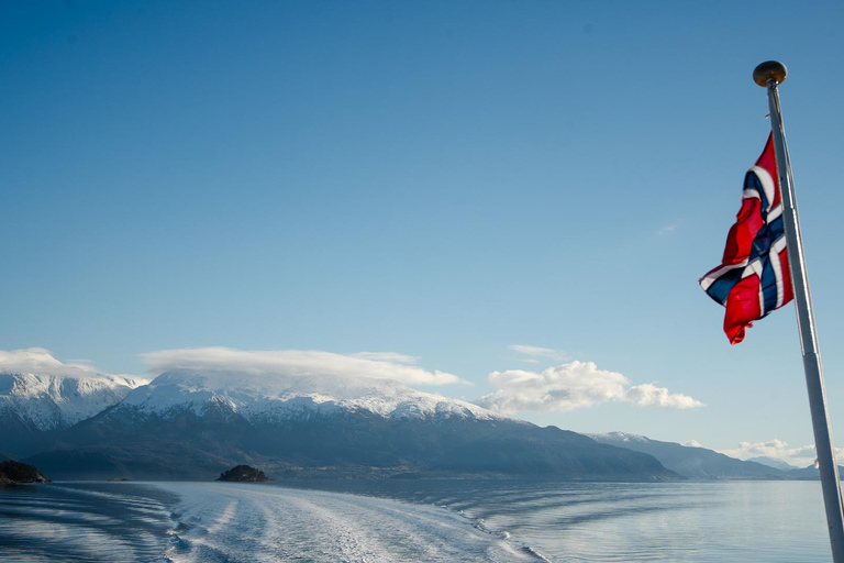 Bergen: Cruise to beautiful Rosendal by the Hardangerfjord