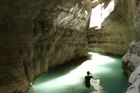 Von Tirana/Durres/: Permet, Thermalbäder &amp; Canyon