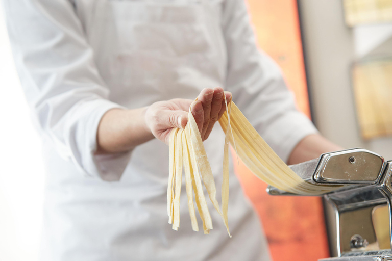 Phoenix: Alfredo Pasta Making Class With Local Chef