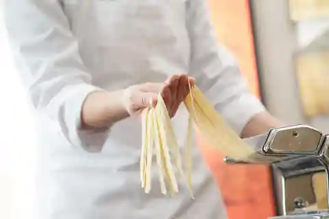 Phoenix: Alfredo Pasta Making Class With Local Chef