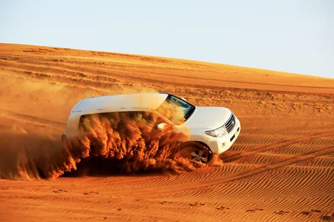 Dubai: Vörös dűne sivatagi szafari, quad, tevék és grillezés