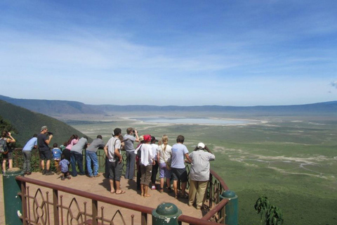 Arusha; Gruppresa (världsarvslistan) Ngorongoro-kratern