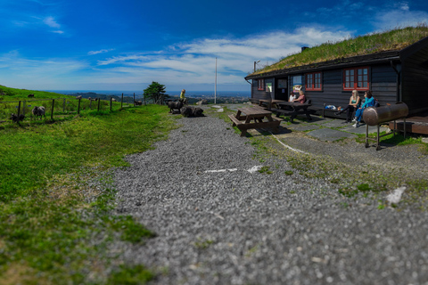 探索豪格松并拜访当地山区农民探索海于格松并拜访当地山区农民