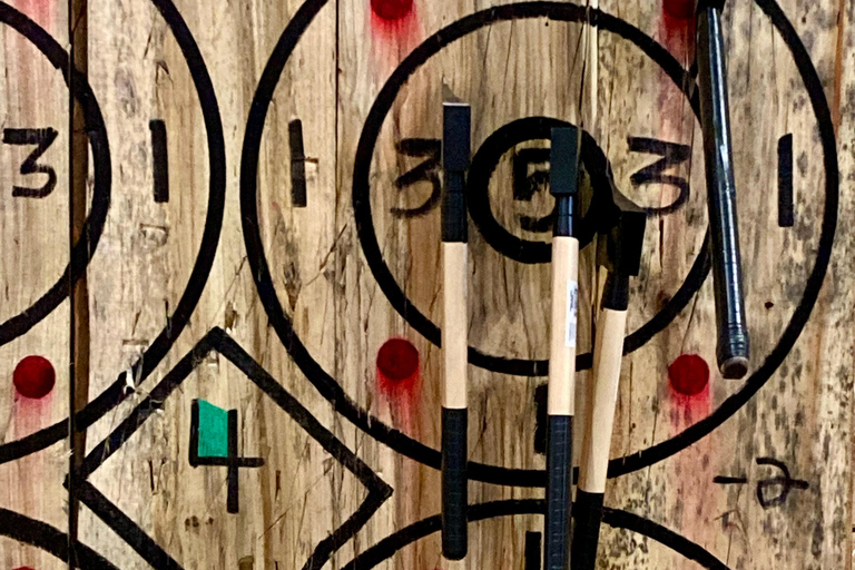 Fairbanks: Axe Throwing Experience with Ninja Stars 1-Hour Experience