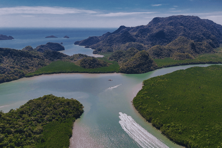 Visite privée en jet ski surpuissant à Langkawi avec vidéo par droneFORFAIT LUXE BRONZE INDIVIDUEL