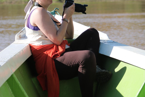 Puerto Maldonado: Kayaking and swimming in the Tambopata River