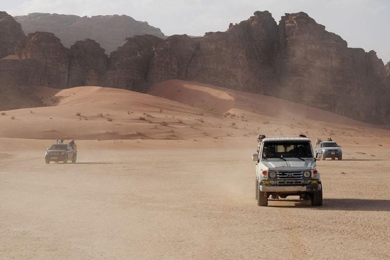 Wycieczka do Wadi Rum z Ammanu lub do Morza Martwego, cały dzieńWycieczka do Wadi Rum z Ammanu lub DeadSea Całodniowy minivan 7 osób