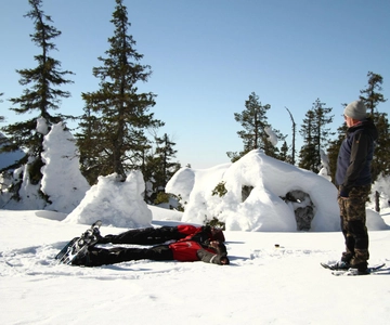 Ruka:Caminhada diurna no país das maravilhas de inverno