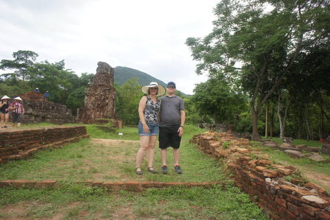 Da Hoi An/Da Nang: Tour del Santuario di My Son in auto e in barcaTour privato: Pickup di Hoi An o Da Nang