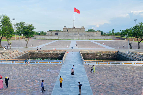 Hue Walking tour to Imperial City and Dong Ba Market