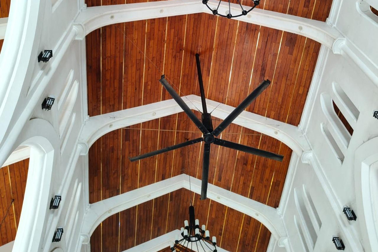 Kochi: Kadamakkudy, Cathedral & Water Metro( Fiddler Tours)