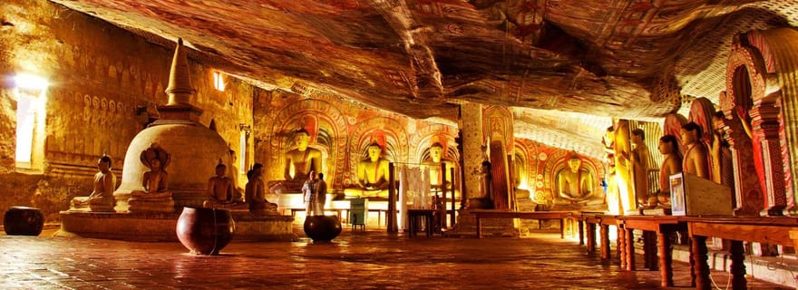 Depuis Trincomalee : excursion au rocher de Sigiriya et au temple de Dambulla