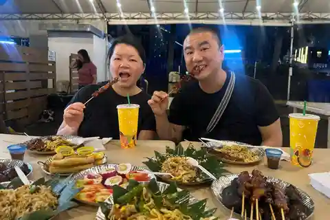 Makati Street food Tour, End with a Rooftop City View