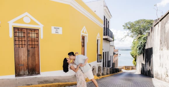 Private Vacation Photoshoot with Photographer in San Juan