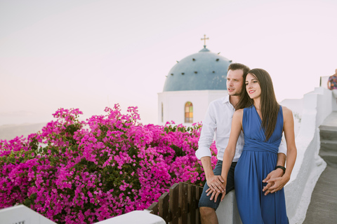 Santorini: Imerovigli Professional Photoshoot in Blue Dome