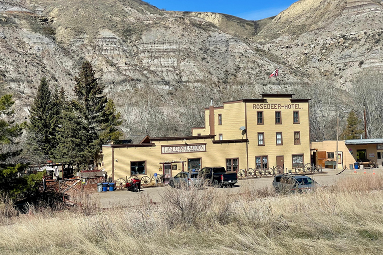 Day of Dinosaurs and Hoodoos From Calgary to Drumheller