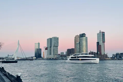 Rotterdam: Summer Evening Cruise with Live Entertainment