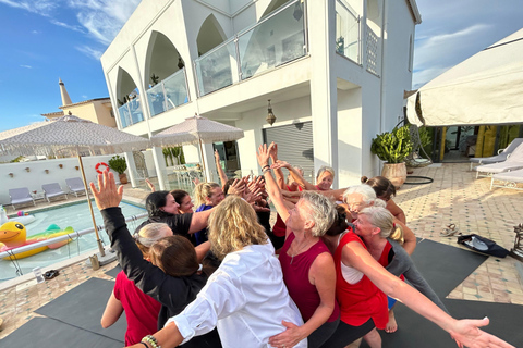 ALBUFEIRA: Yogaklass i en kupol eller på stranden