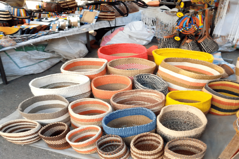 (Nairobi) Shopping di souvenir e tour storico di mezza giornata