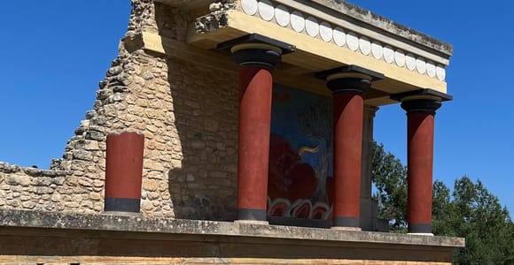 Minoan Crete: private tour of Knossos with a certified guide