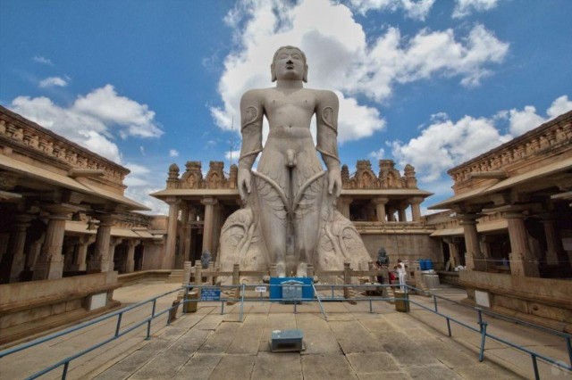 Visit Shravanabelagola World's largest monolithic statue tour in Mysore