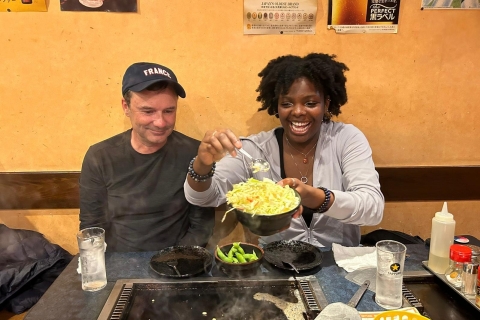 Tokio: Lokalne jedzenie i wycieczka po barach GinzaLokalna wycieczka kulinarna po Tokio i bar w Ginzie