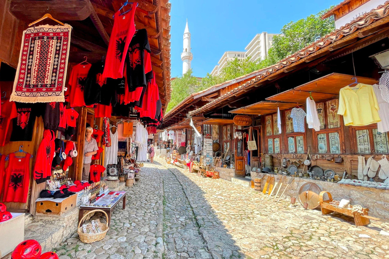 豪华路虎克鲁亚城堡与老集市一日游克鲁亚城堡与老集市豪华路虎每日观光之旅