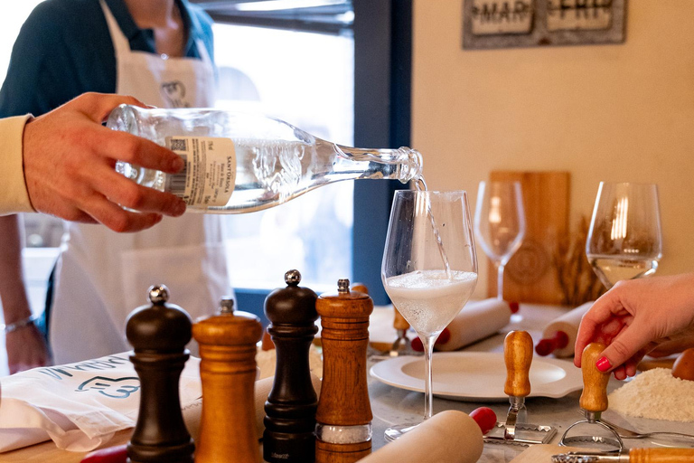 فلورنسا: تجربة بيتزا وجيلاتو أصيلة + نبيذ غير محدود