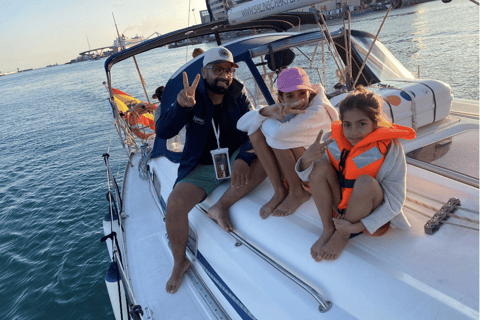 Barcelona: Sagrada Familia Tour and Sailing Trip