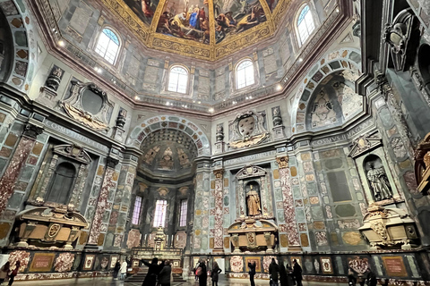 Florence: Medici Guided Tour + Medici Chapel Ticket Florence: Guided Tour of the Medici + ticket to the Medici Chapels
