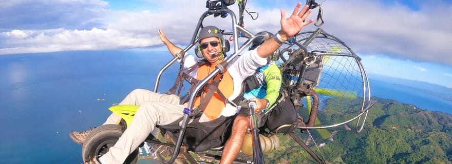 Jaco : vol en parapente au-dessus de l'océan Pacifique à Esterillos