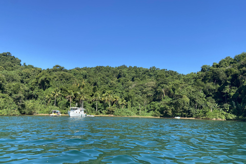 Paraty: An Exclusive Experience on a Private Speedboat Tour Roteiro Ilha dos Cocos: Private Speedboat Tour