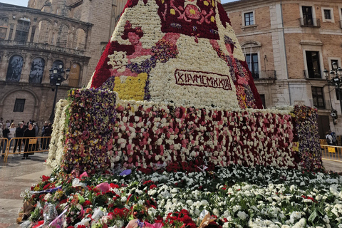 Valencia: Tour a piedi del Festival delle FallasTour a piedi del Festival delle Fallas