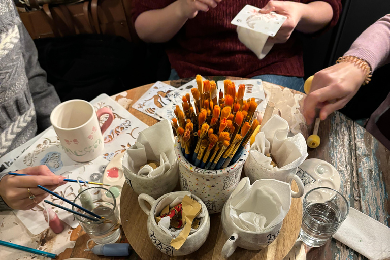 Bilbao: Pinta sobre cerámica en el único ceramicafé de la ciudad