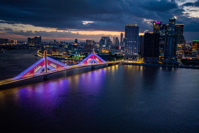 Phnom Penh: 4 hours Evening City Highlight & Sunset Cruise Vespa Option + English Guide