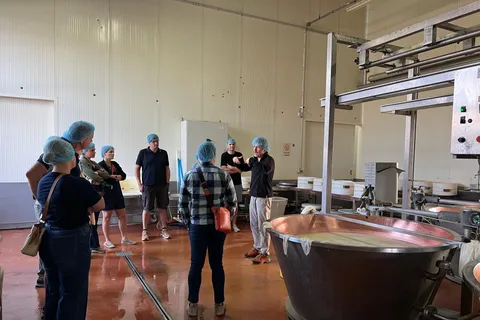 Excursión de un día a Ferrari, Parmesano y Balsámico desde Bolonia
