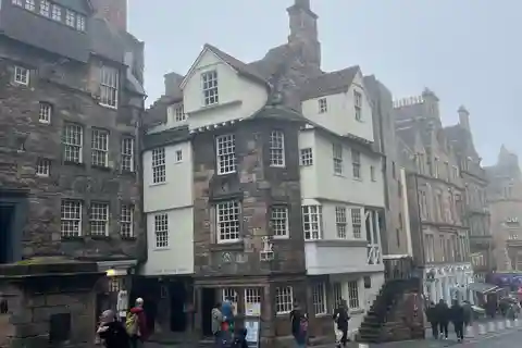 Edinburgh - den ultimata Den ultimata rundvandringen på Royal Mile