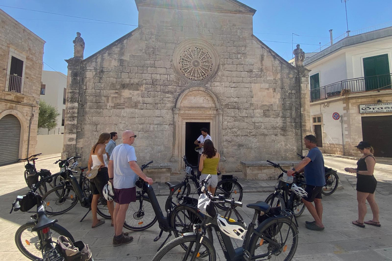 e-bike ring tour between Locorotondo and Martina Franca e-bike tour Locorotondo, Martina Franca and visit to a dairy